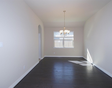5607 S Denham Ridge Lane - Photo Thumbnail 12
