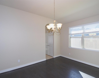 5607 S Denham Ridge Lane - Photo Thumbnail 13