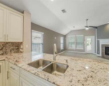 13715 Cypresswood Crossing Boulevard - Photo Thumbnail 15