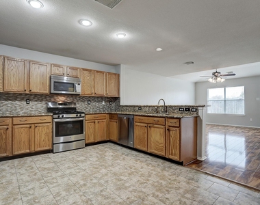 223 Sunset Colony Drive - Photo Thumbnail 9