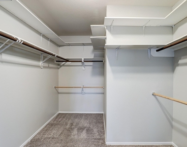 223 Sunset Colony Drive - Photo Thumbnail 18