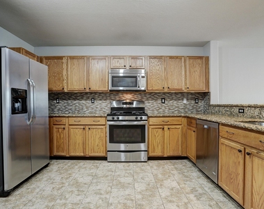 223 Sunset Colony Drive - Photo Thumbnail 10
