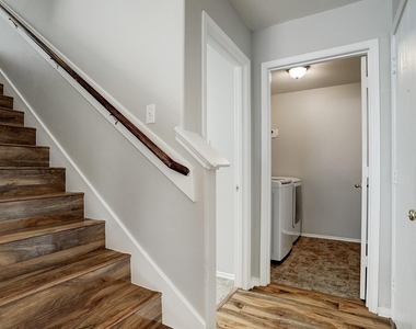 223 Sunset Colony Drive - Photo Thumbnail 5