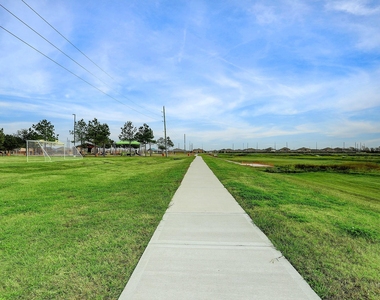 223 Sunset Colony Drive - Photo Thumbnail 41