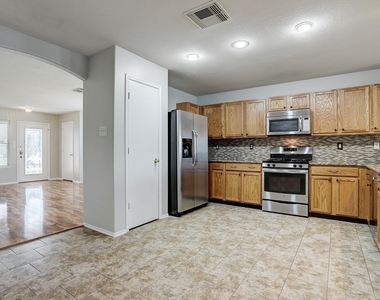 223 Sunset Colony Drive - Photo Thumbnail 11