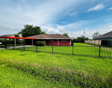 13421 Utica Street - Photo Thumbnail 1