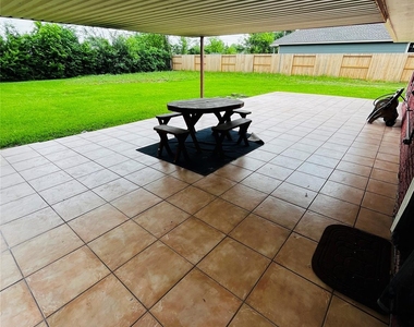 13421 Utica Street - Photo Thumbnail 32