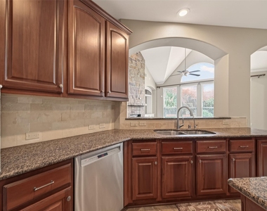 28602 Hayden Park Drive - Photo Thumbnail 13