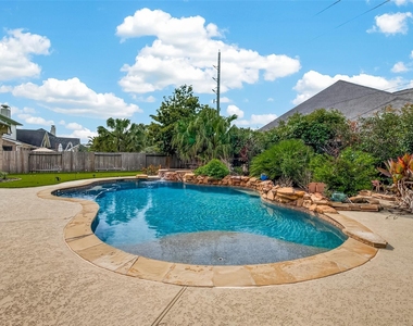 28602 Hayden Park Drive - Photo Thumbnail 35
