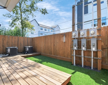 732 W 22nd Street - Photo Thumbnail 26