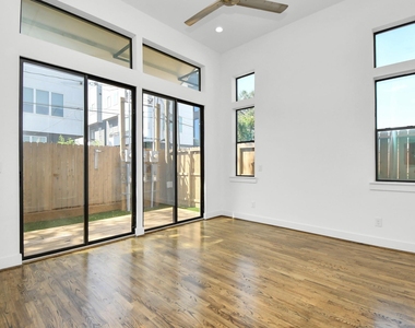 732 W 22nd Street - Photo Thumbnail 17