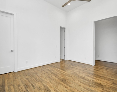 732 W 22nd Street - Photo Thumbnail 28