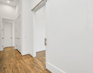 732 W 22nd Street - Photo Thumbnail 16