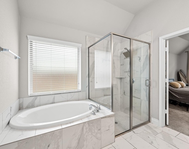 8136 Tyrell Heights Drive - Photo Thumbnail 30