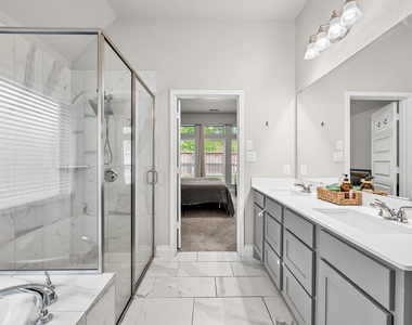 8136 Tyrell Heights Drive - Photo Thumbnail 29