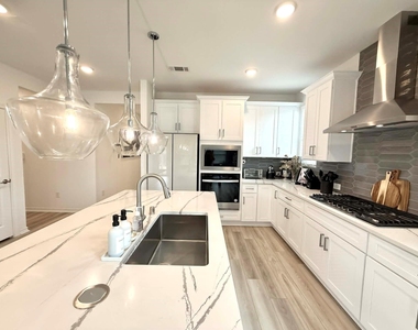 1301 Tan Gable Ln - Photo Thumbnail 6