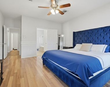 16322 Battlecreek Drive - Photo Thumbnail 15