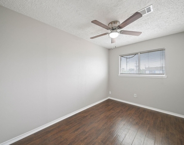 13464 Castilian Drive - Photo Thumbnail 19
