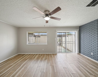 13464 Castilian Drive - Photo Thumbnail 5