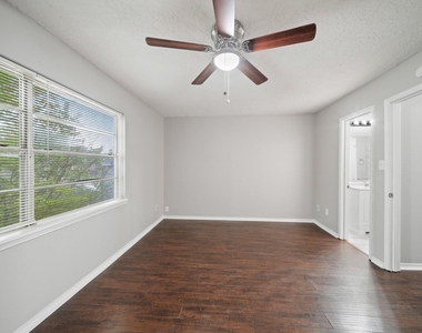 13464 Castilian Drive - Photo Thumbnail 17