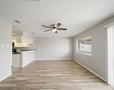 13464 Castilian Drive - Photo Thumbnail 6