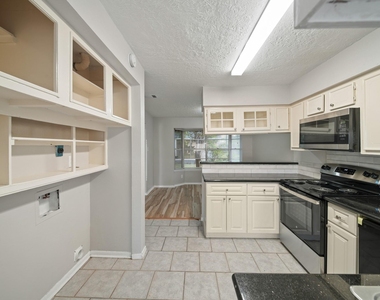 13464 Castilian Drive - Photo Thumbnail 2