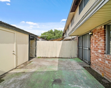 13464 Castilian Drive - Photo Thumbnail 7