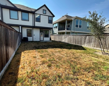 16215 Northern Cardinal Lane - Photo Thumbnail 27