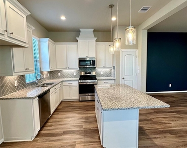 16215 Northern Cardinal Lane - Photo Thumbnail 8