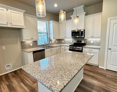 16215 Northern Cardinal Lane - Photo Thumbnail 9