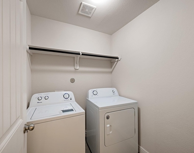 5315 Latigo Court - Photo Thumbnail 18