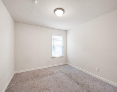 5315 Latigo Court - Photo Thumbnail 19