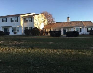 419 E River St - Photo Thumbnail 1