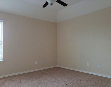 8818 Cornina Drive - Photo Thumbnail 21