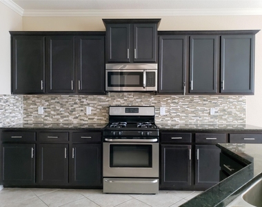 8818 Cornina Drive - Photo Thumbnail 11