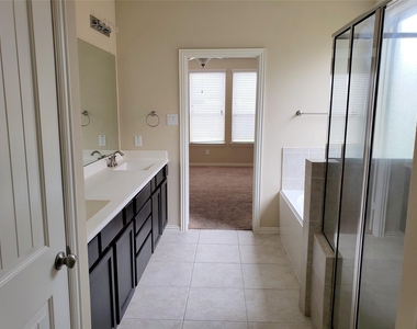 8818 Cornina Drive - Photo Thumbnail 17