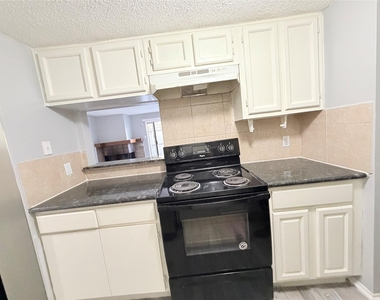 9461 Pagewood Lane - Photo Thumbnail 10