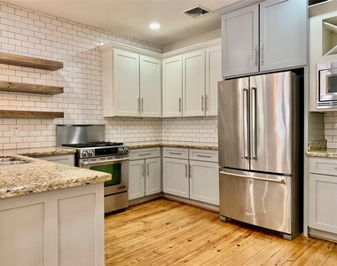 5305 Nett Street - Photo Thumbnail 4