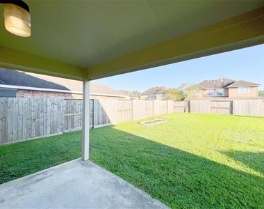 18102 Redoak Manor Lane - Photo Thumbnail 16