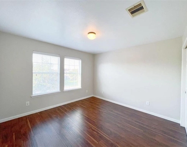 18102 Redoak Manor Lane - Photo Thumbnail 13