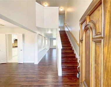 18102 Redoak Manor Lane - Photo Thumbnail 5
