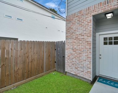 3019 Elysian Street - Photo Thumbnail 3