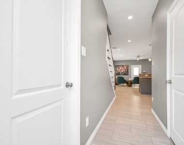 3019 Elysian Street - Photo Thumbnail 4