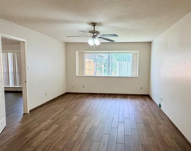 16914 Summer Dawn Place - Photo Thumbnail 13