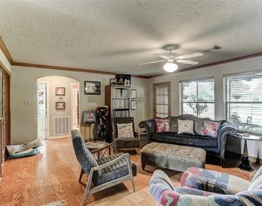 1706 Country Squire Drive - Photo Thumbnail 22