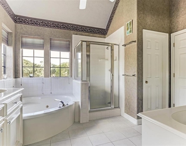 1706 Country Squire Drive - Photo Thumbnail 19
