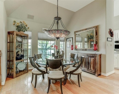 1706 Country Squire Drive - Photo Thumbnail 15
