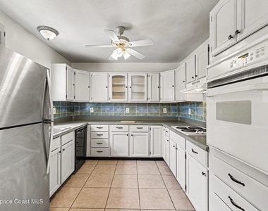 3960 Barcelona Street - Photo Thumbnail 5