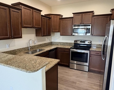 6110 Ingalls Street - Photo Thumbnail 4