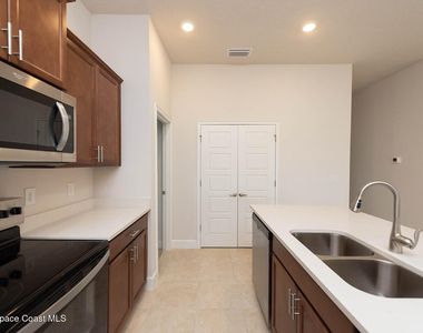 1146 Kylar Drive Nw - Photo Thumbnail 5